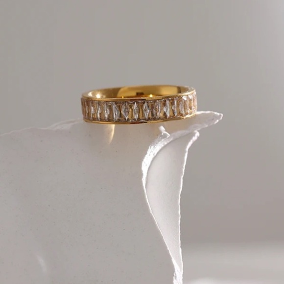 Cubic Zirconia Ring Jewelry Exquisite Wedding Engagement Band Gold Plated Sz 7 - Picture 8 of 14